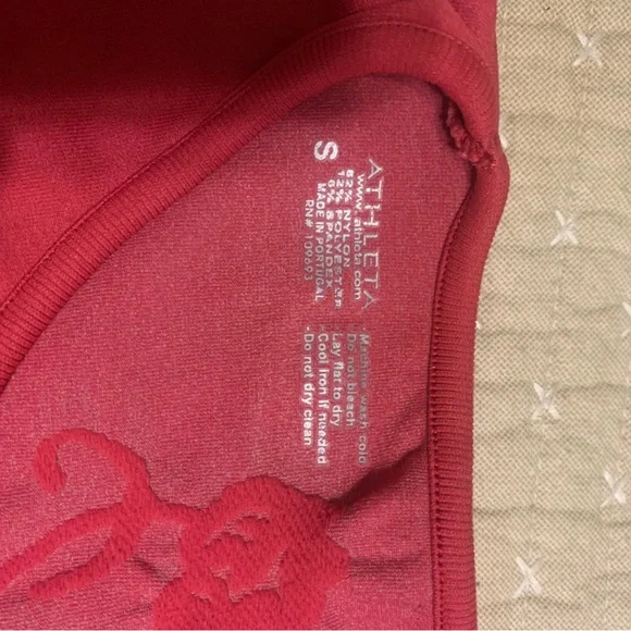 Athleta Fuschia Long Sleeve Athletic Top - Picture 6 of 6